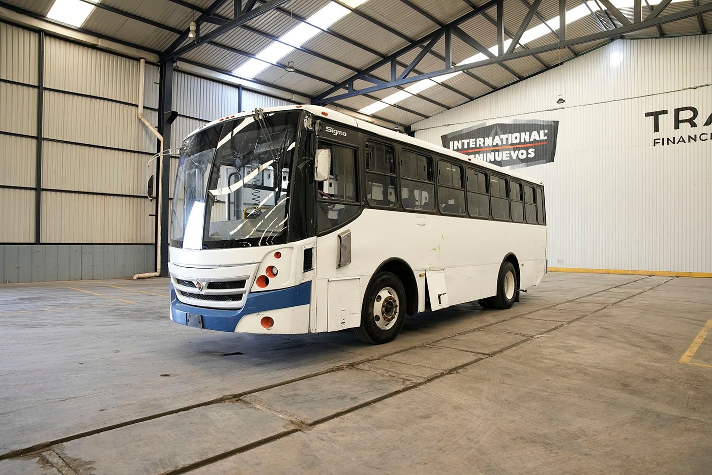 international,4700 FC,2017