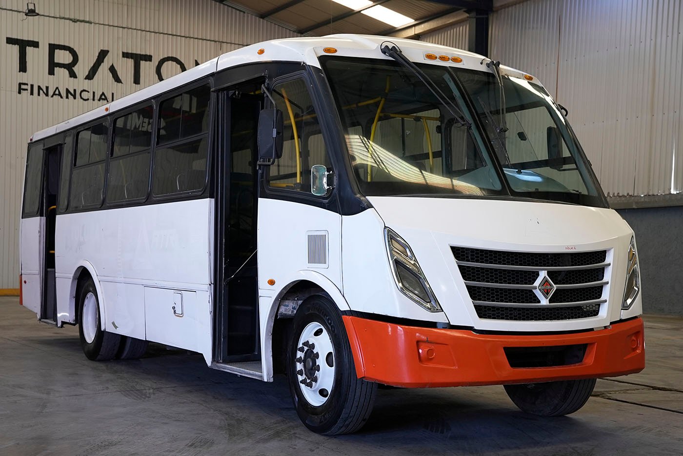 international,4700SFC 182HP 6VEL 207W,2020