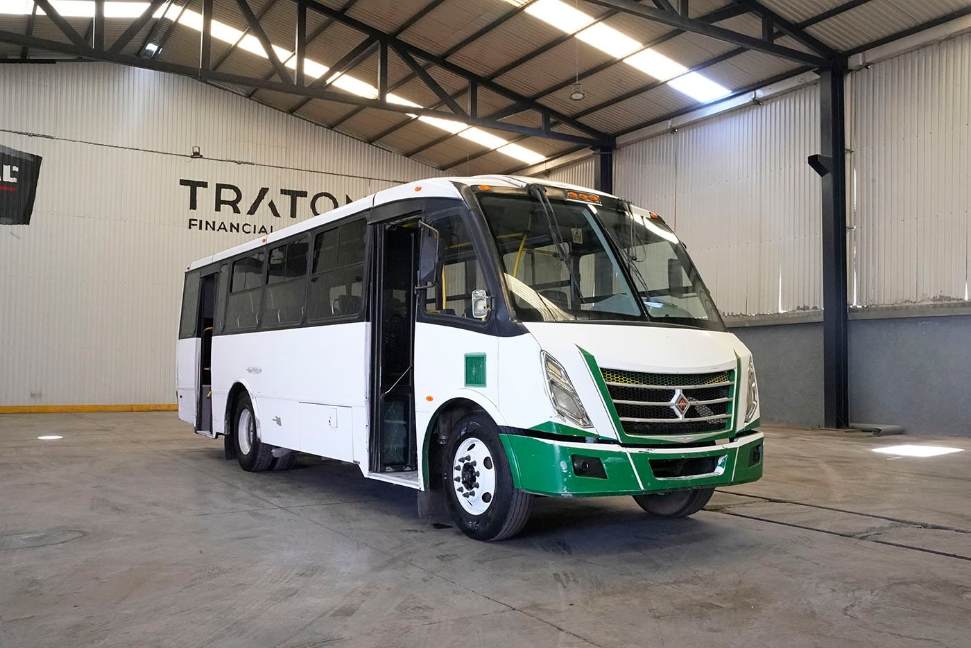 international,4700SFC 182HP 6VEL 236W,2020