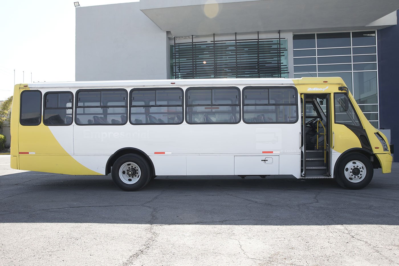 international,4700SFC 222HP MXF7.2 6VEL. 236,2018
