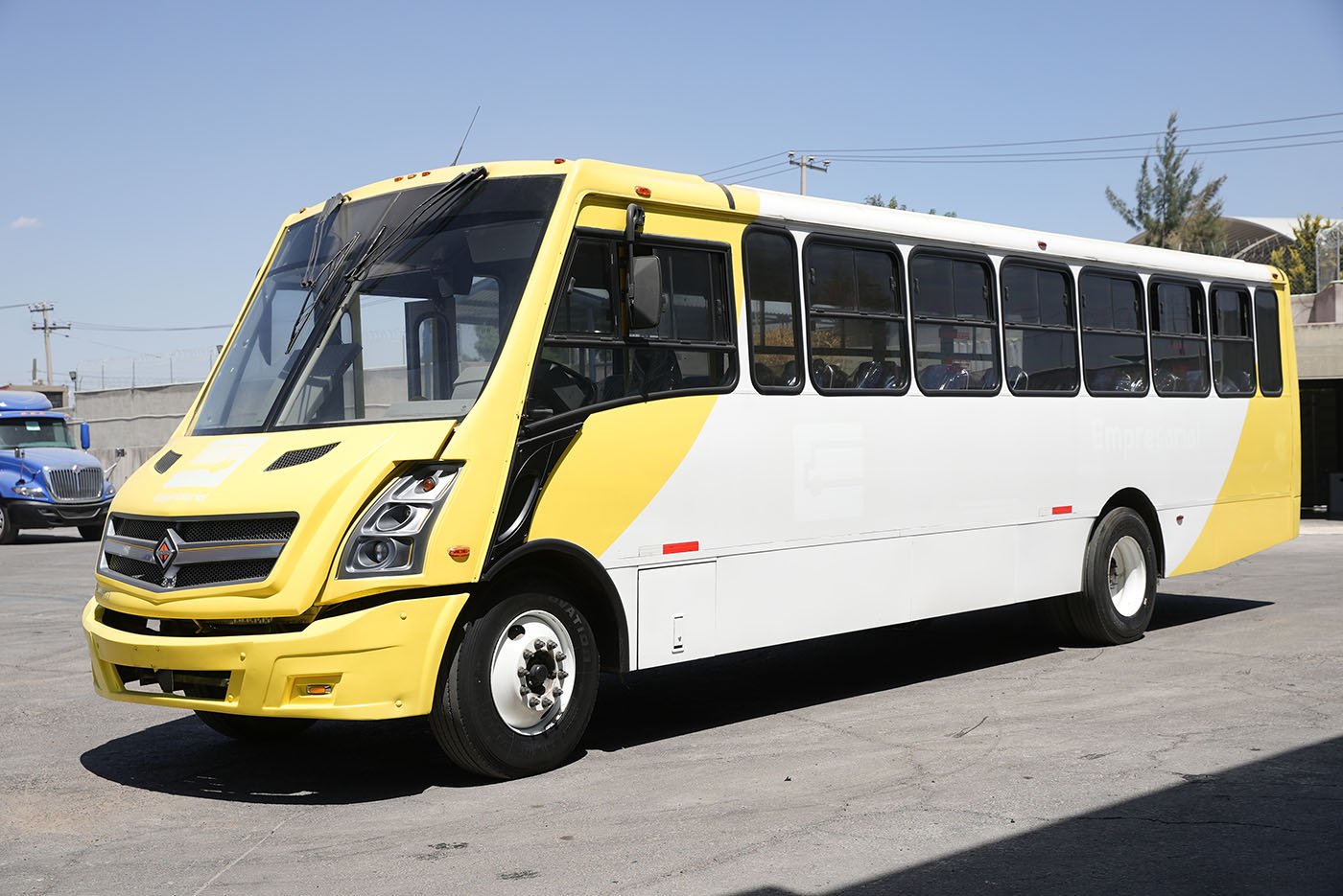 international,4700SFC 222HP MXF7.2 6VEL. 236,2018
