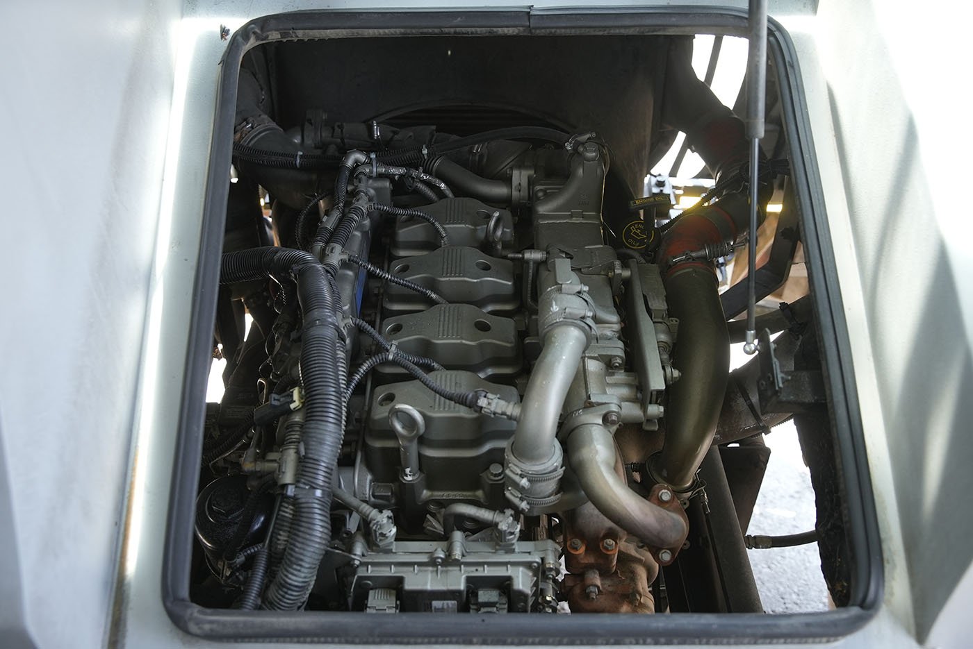 international,4700SFC 182HP MXF4.8 6VEL,2018