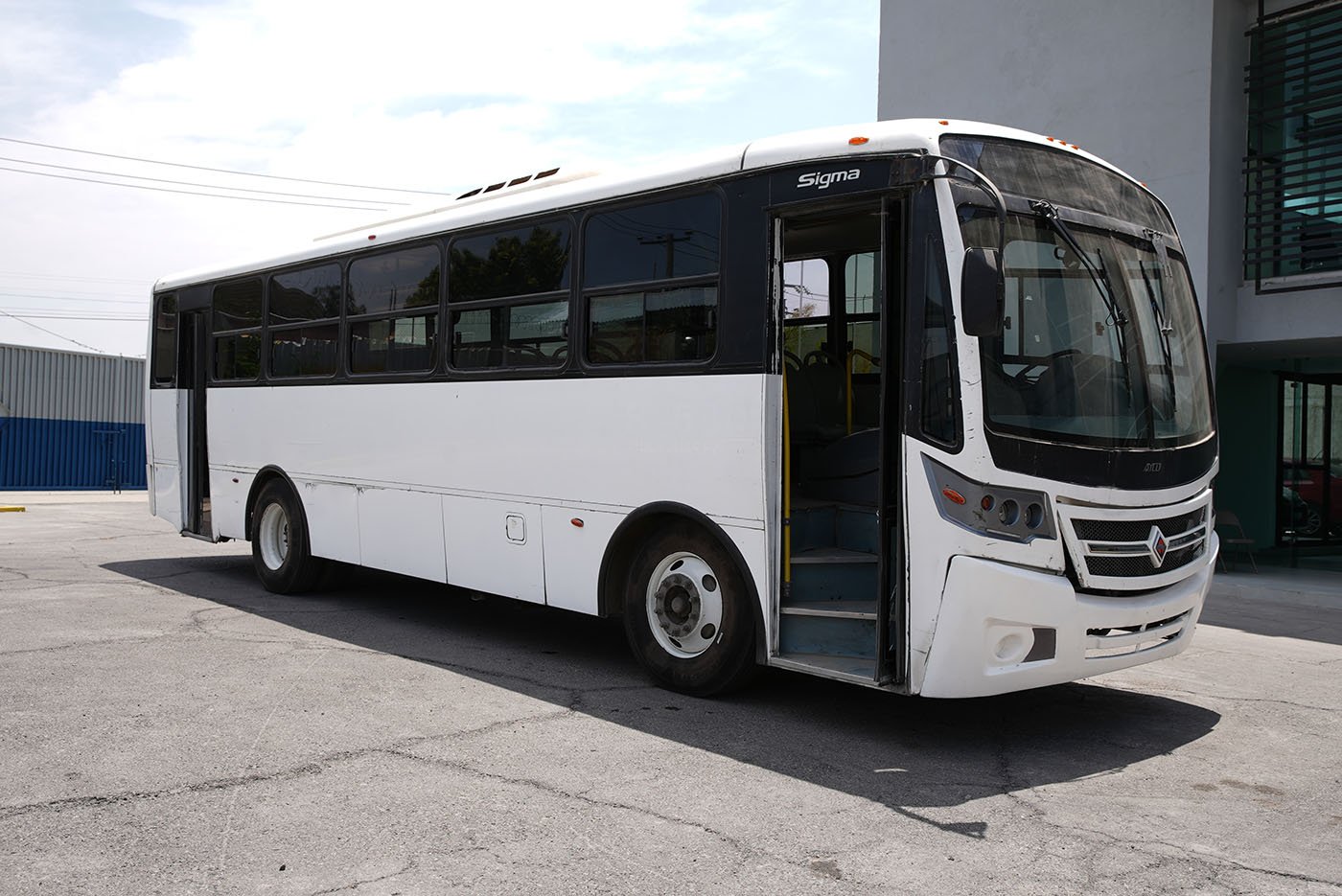 international,4700 FE,2020
