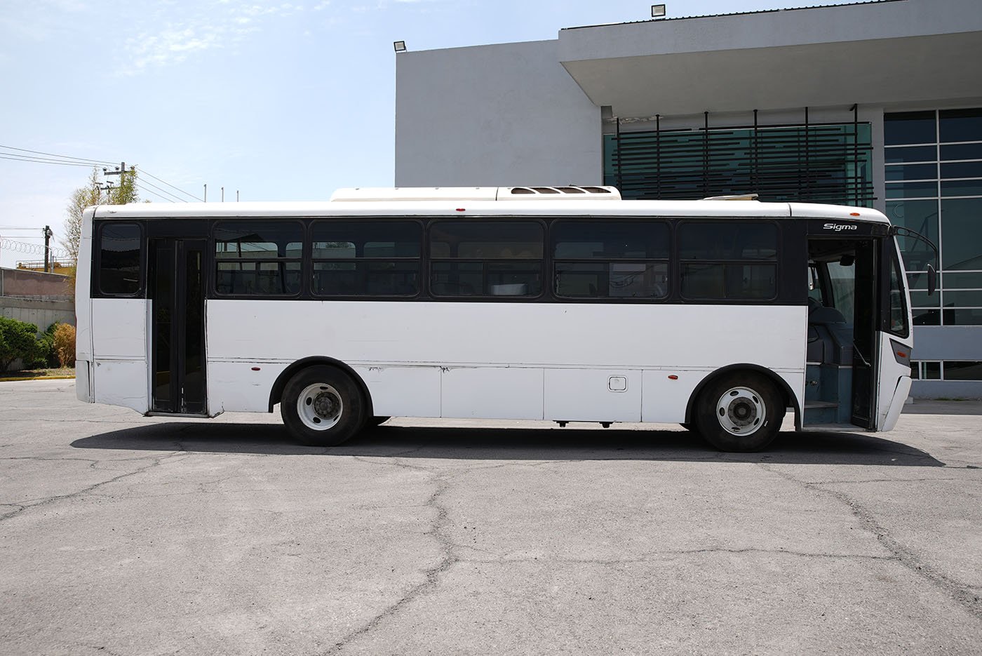international,4700 FE,2020