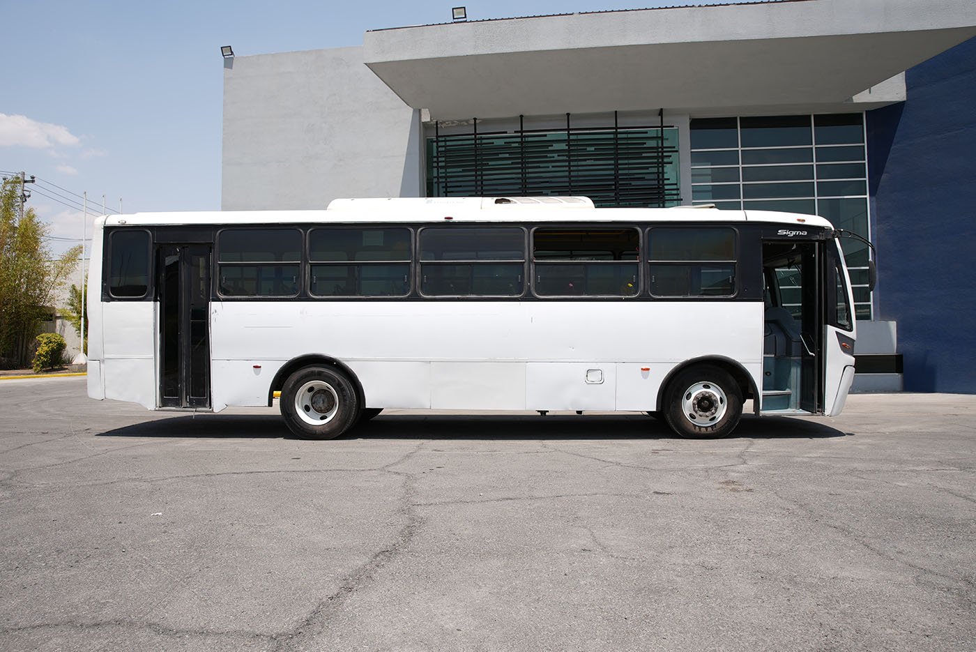 international,4700 FE,2020