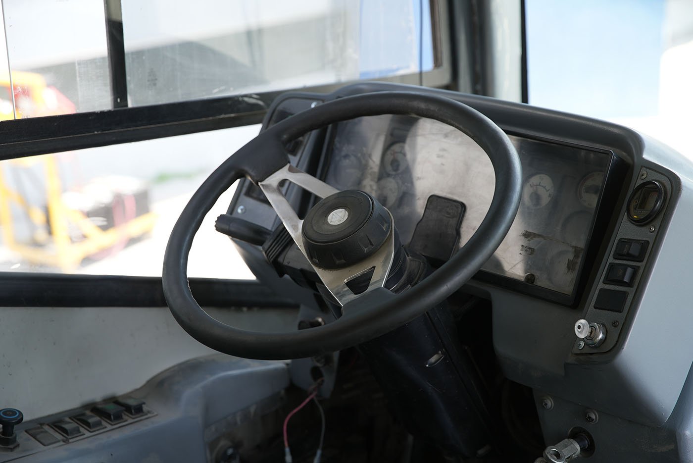 international,4700 FE,2020