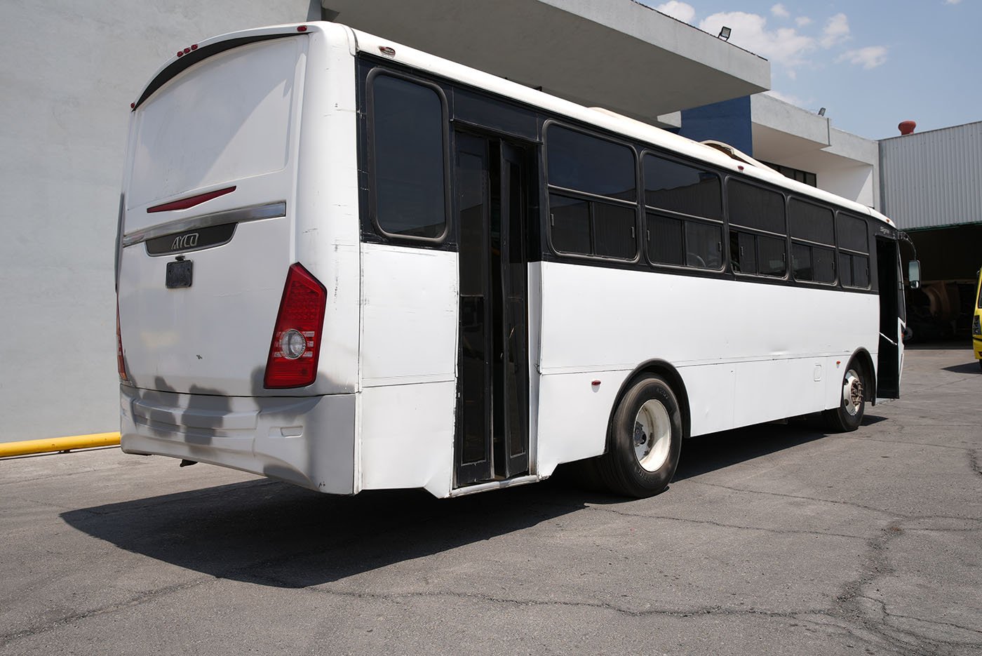 international,4700 FE,2020