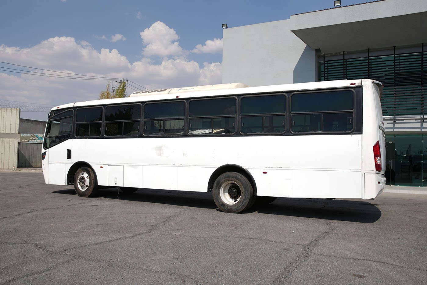 international,4700 FE,2020