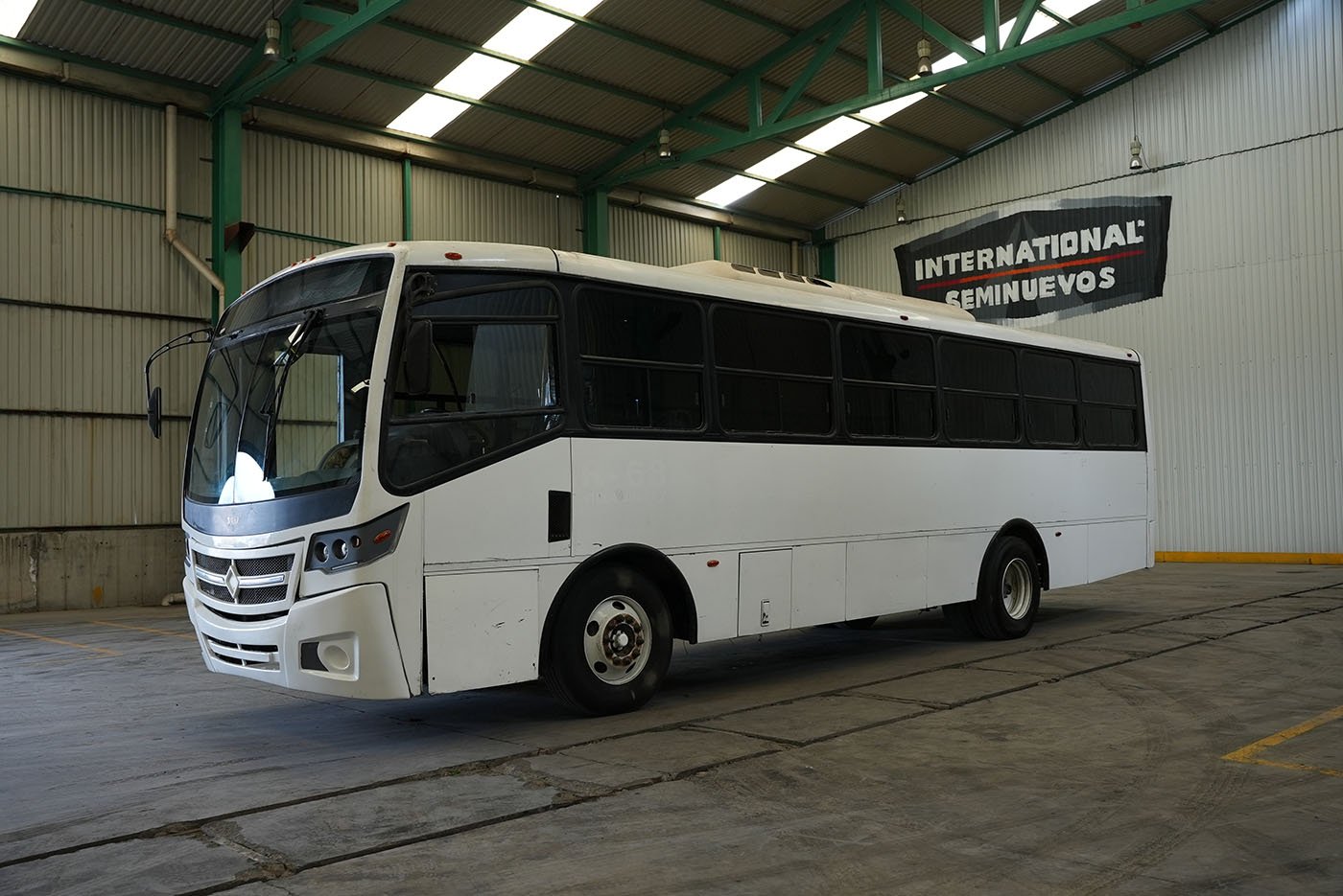 international,4700 FE CON CLIMA CARRIER MOD.AC353 G4.II,2020