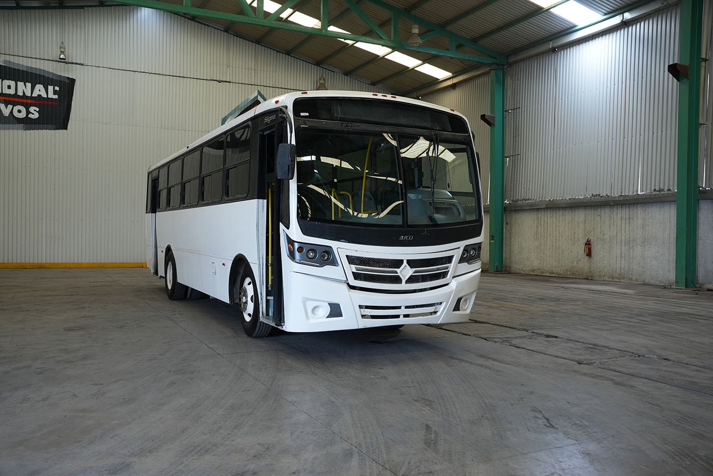 international,4700 FE CON CLIMA CARRIER MOD.AC353 G4.II,2020