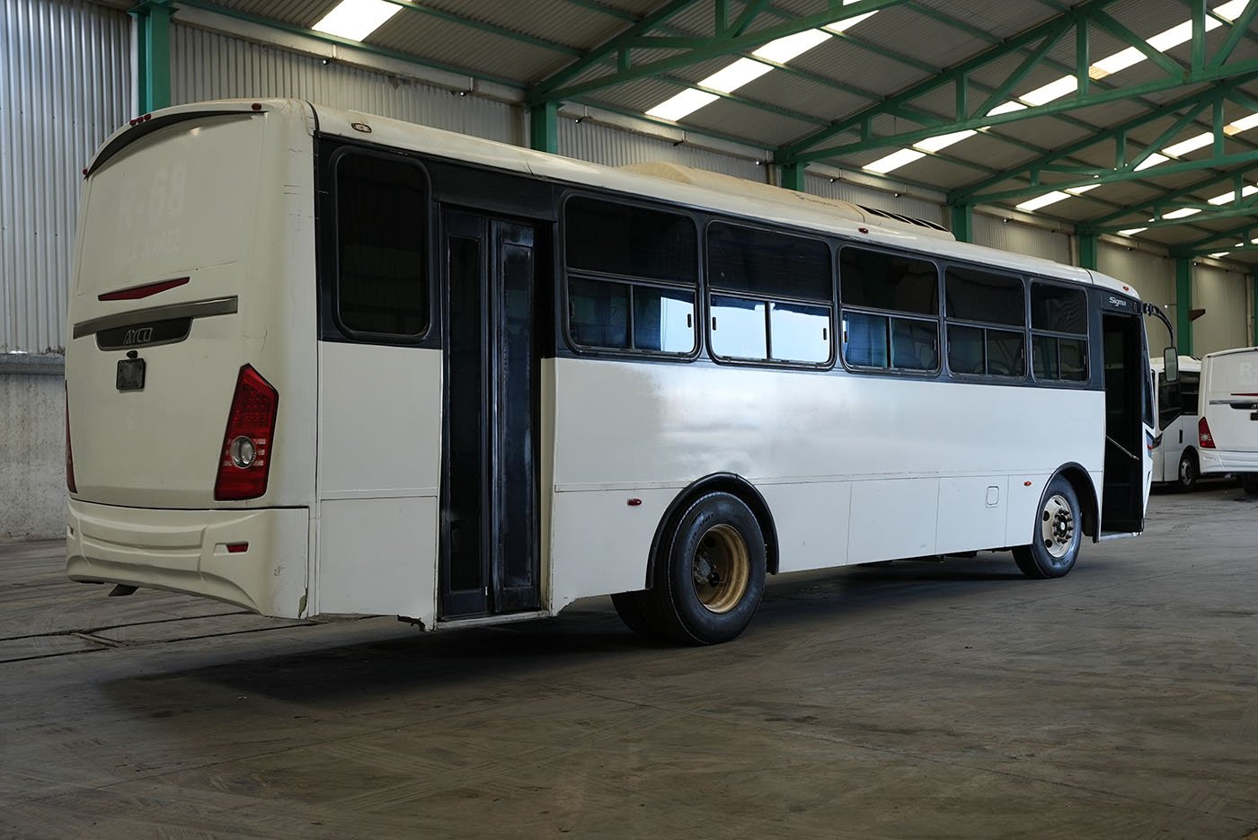 international,4700 FE CON CLIMA CARRIER MOD.AC353 G4.II,2020