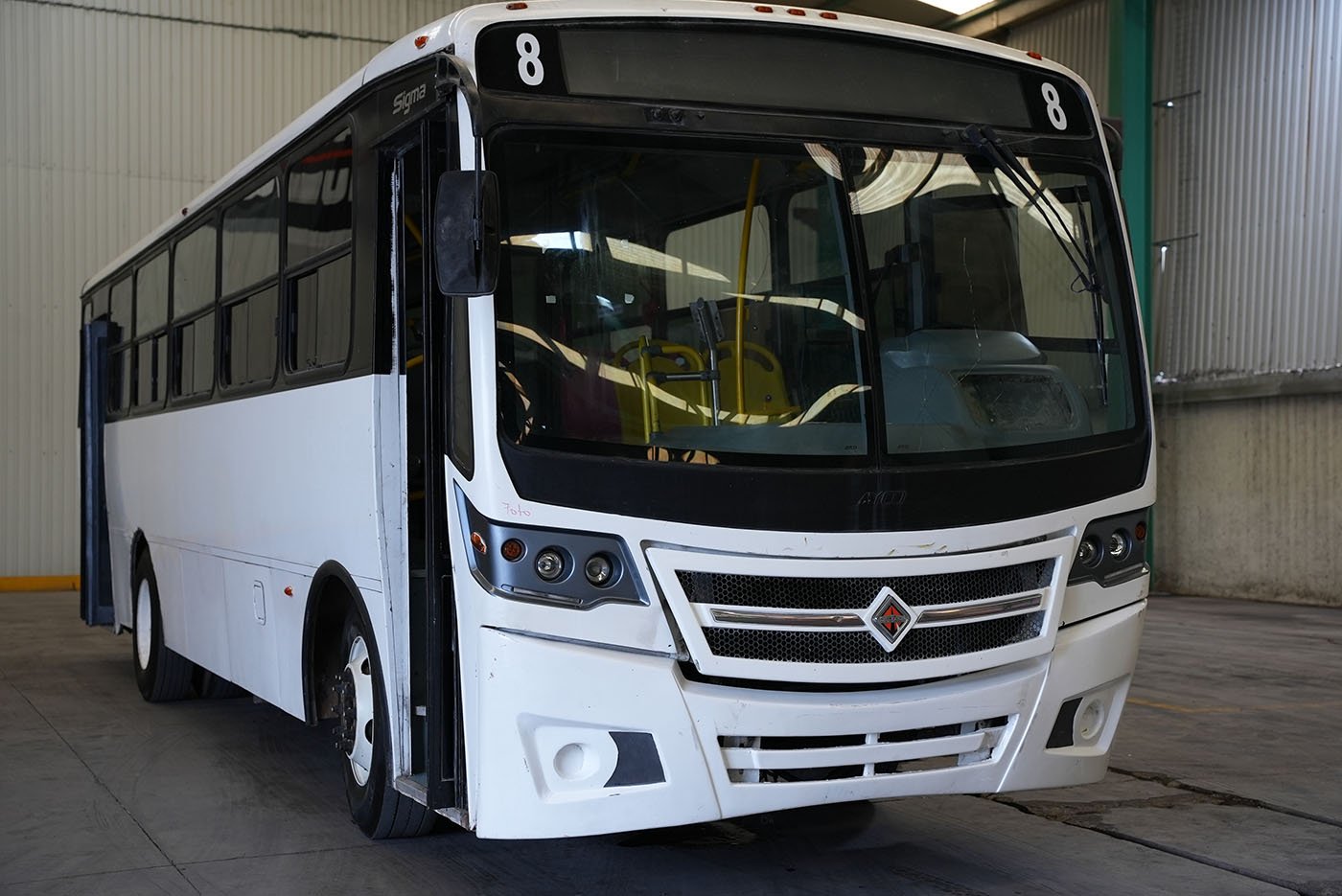 international,4700 FE CON CLIMA CARRIER MOD.AC353 G4.II,2020