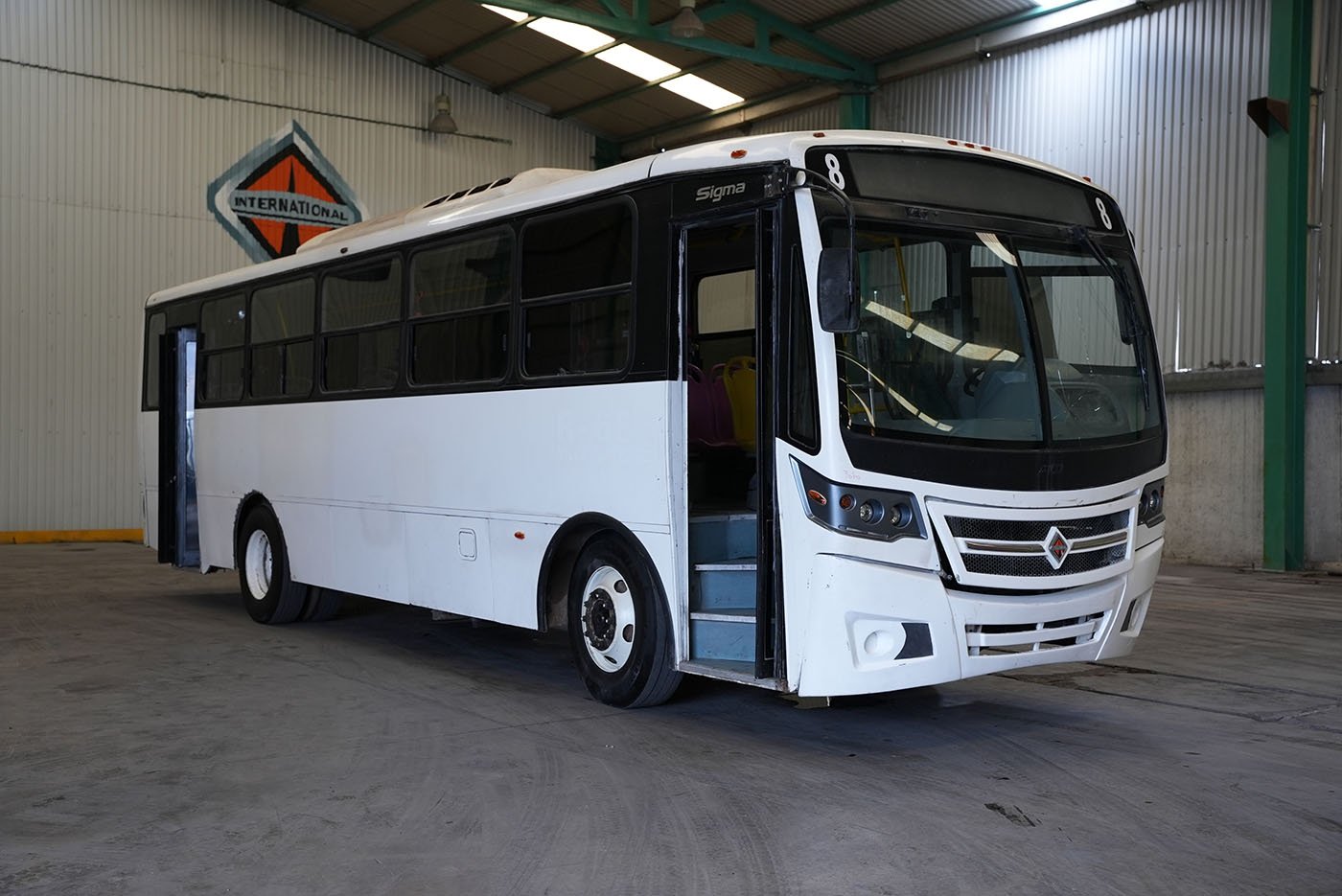 international,4700 FE CON CLIMA CARRIER MOD.AC353 G4.II,2020