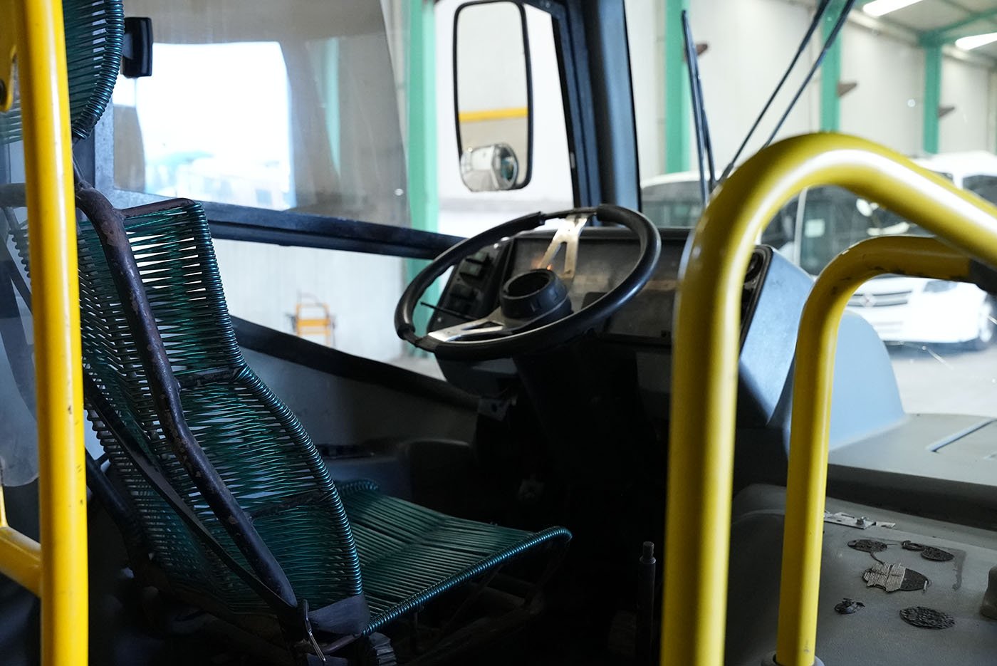 international,4700 FE CON CLIMA CARRIER MOD.AC353 G4.II,2020