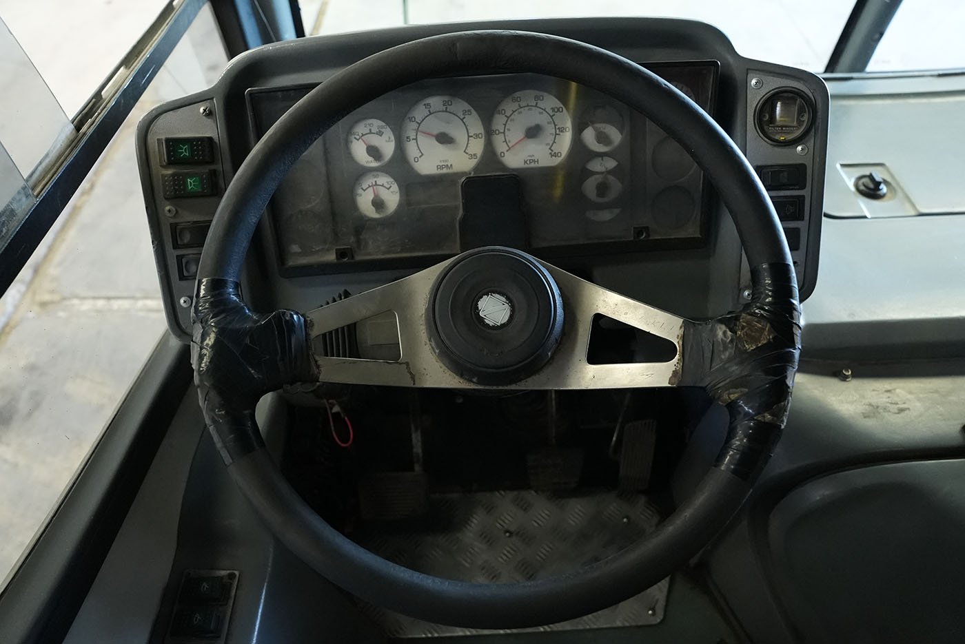 international,4700 FE CON CLIMA CARRIER MOD.AC353 G4.II,2020