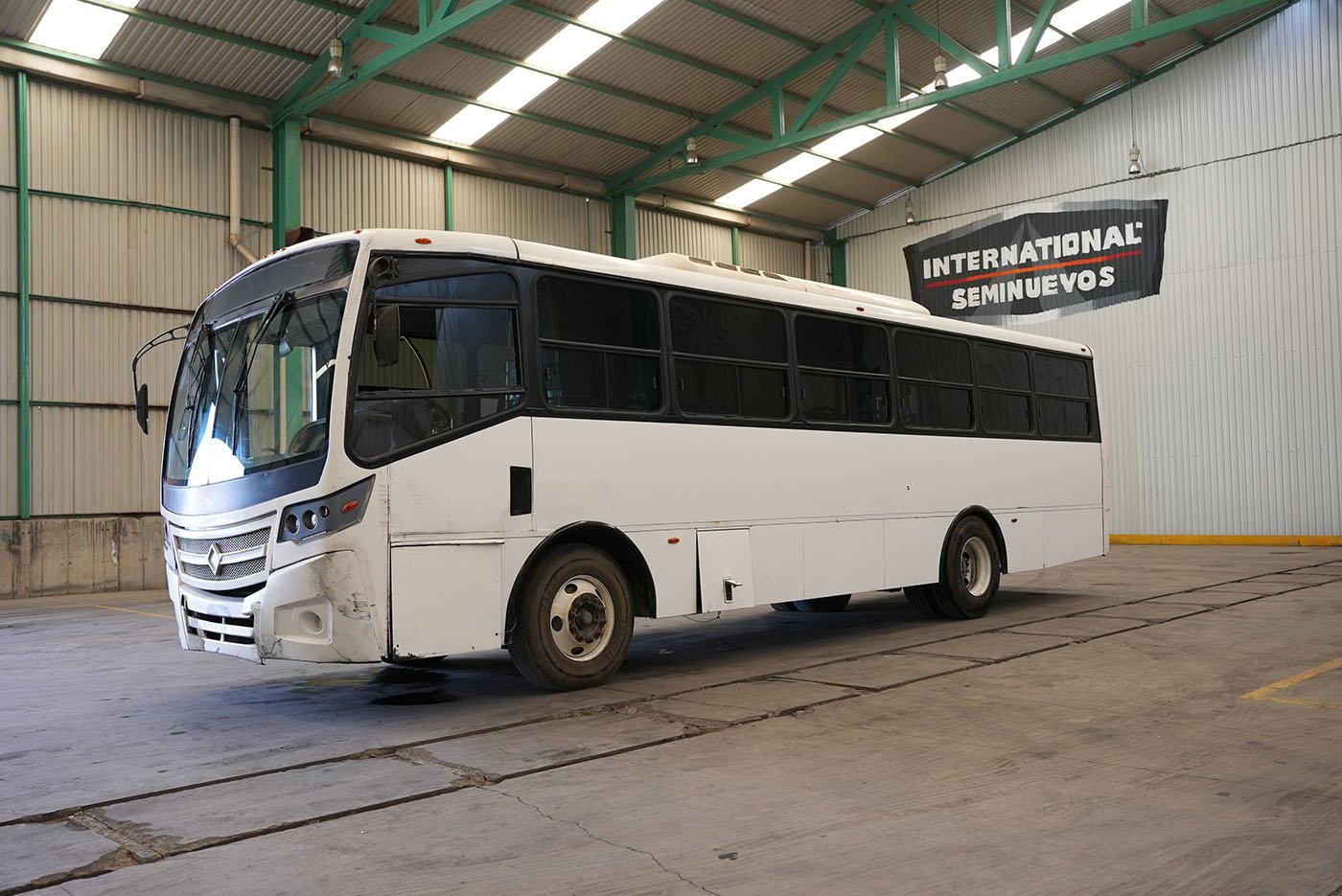 international,4700 FE CON CLIMA CARRIER MOD.AC353 G4.II,2020