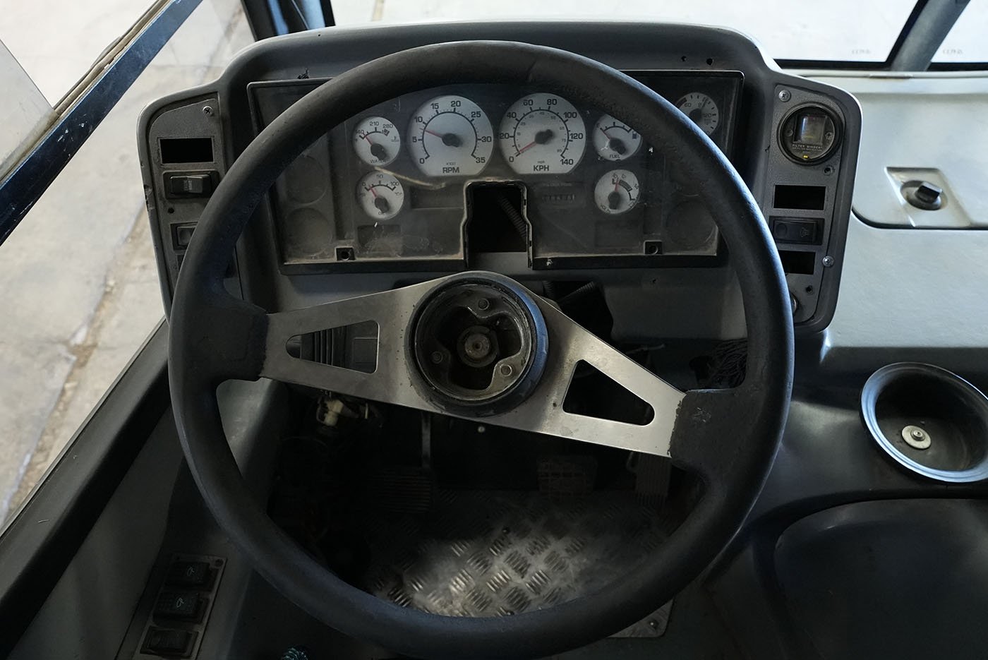 international,4700 FE CON CLIMA CARRIER MOD.AC353 G4.II,2020