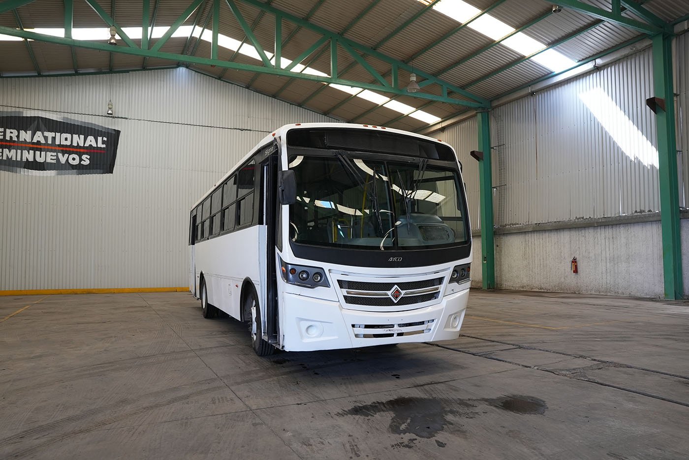international,4700 FE CON CLIMA CARRIER MOD.AC353 G4.II,2020