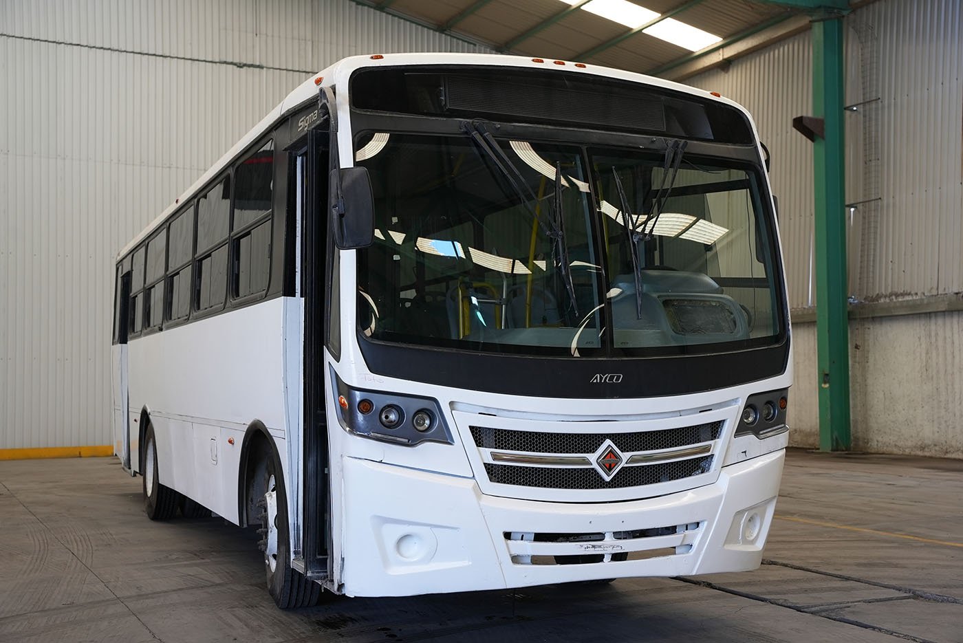 international,4700 FE CON CLIMA CARRIER MOD.AC353 G4.II,2020