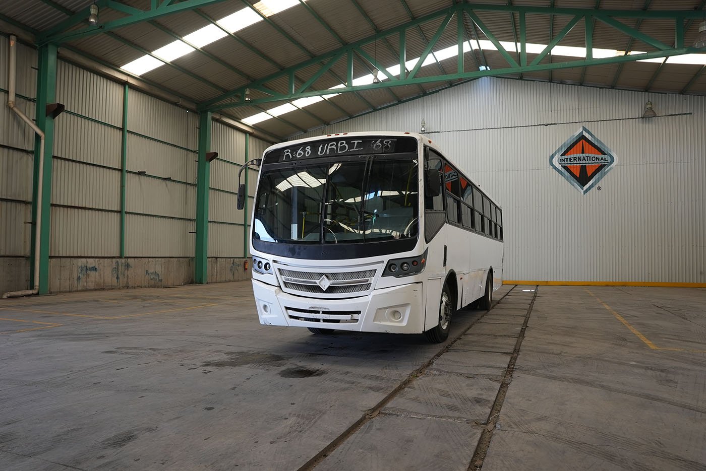 international,4700 FE CON CLIMA CARRIER MOD.AC353 G4.II,2020