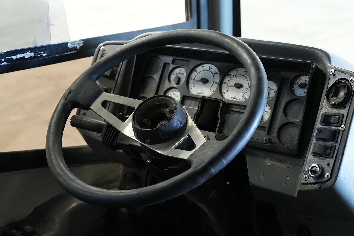 international,4700 FE CON CLIMA CARRIER MOD.AC353 G4.II,2020