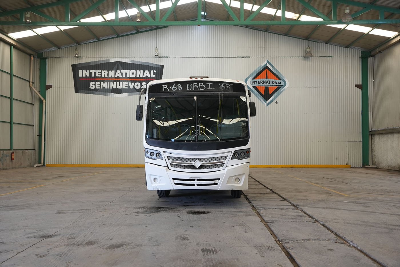 international,4700 FE CON CLIMA CARRIER MOD.AC353 G4.II,2020