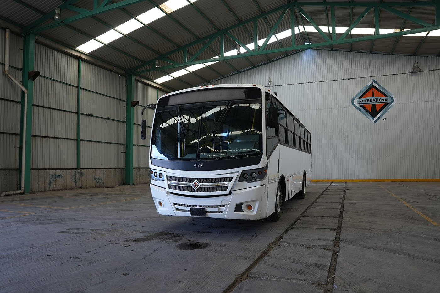 international,4700 FE CON CLIMA CARRIER MOD.AC353 G4.II,2020