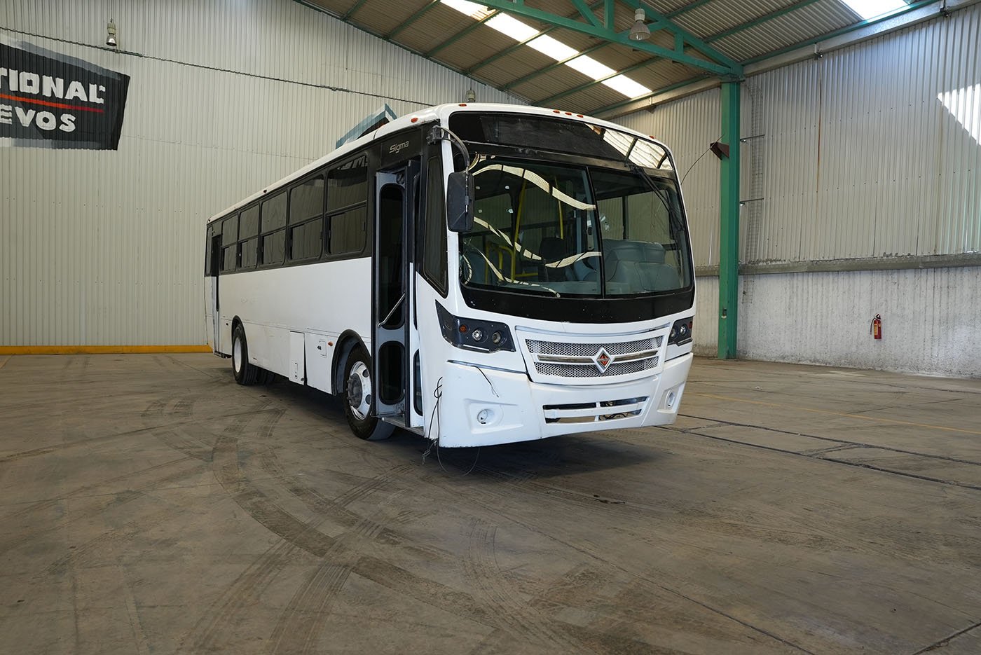 international,4700 FE CON CLIMA CARRIER MOD.AC353 G4.II,2020