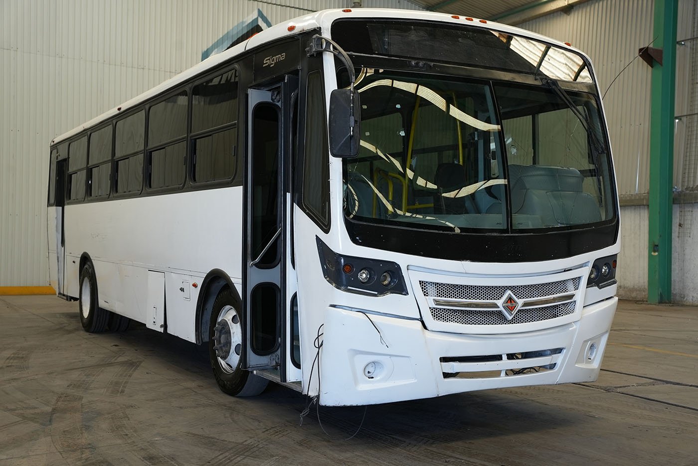 international,4700 FE CON CLIMA CARRIER MOD.AC353 G4.II,2020
