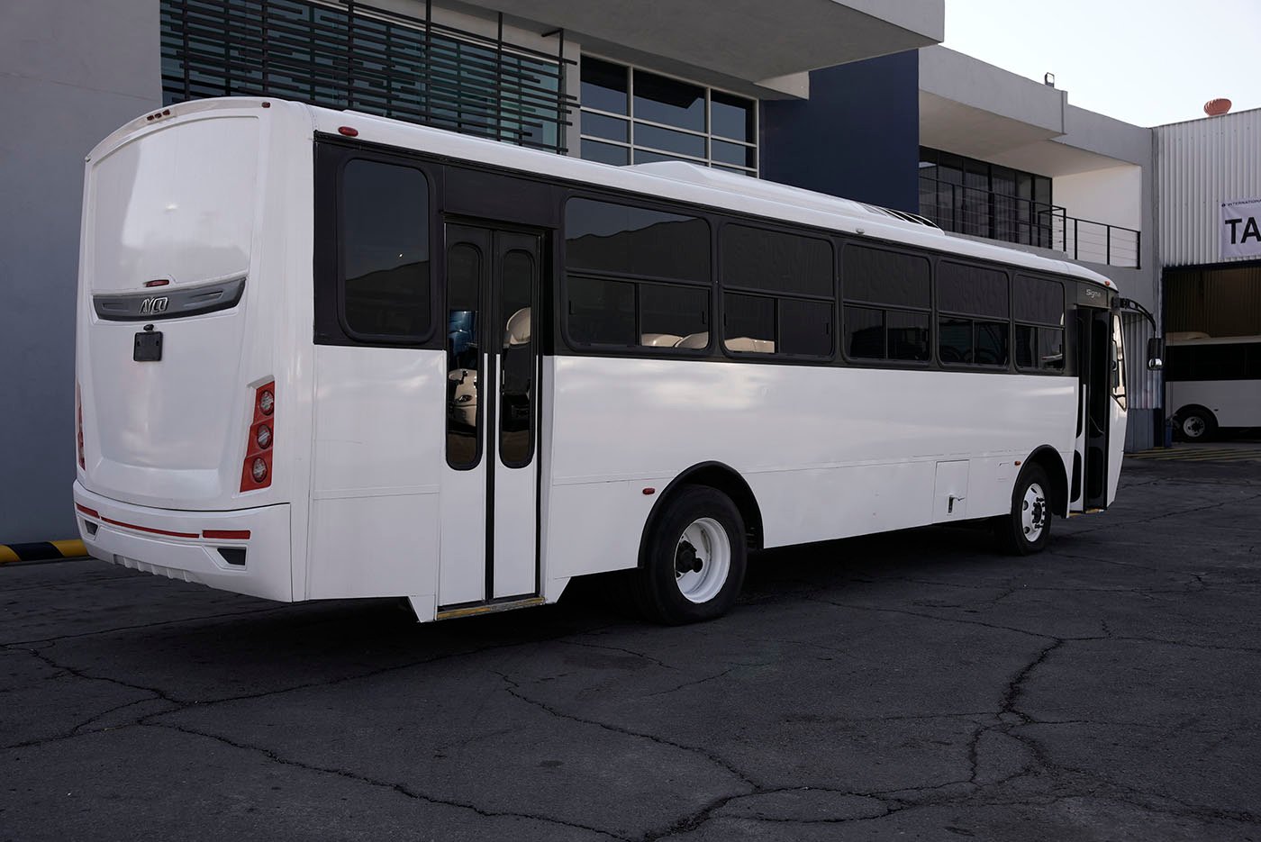 international,4700FE EURO V CON CLIMA CARRIER MOD. AC353 G4. II,2022