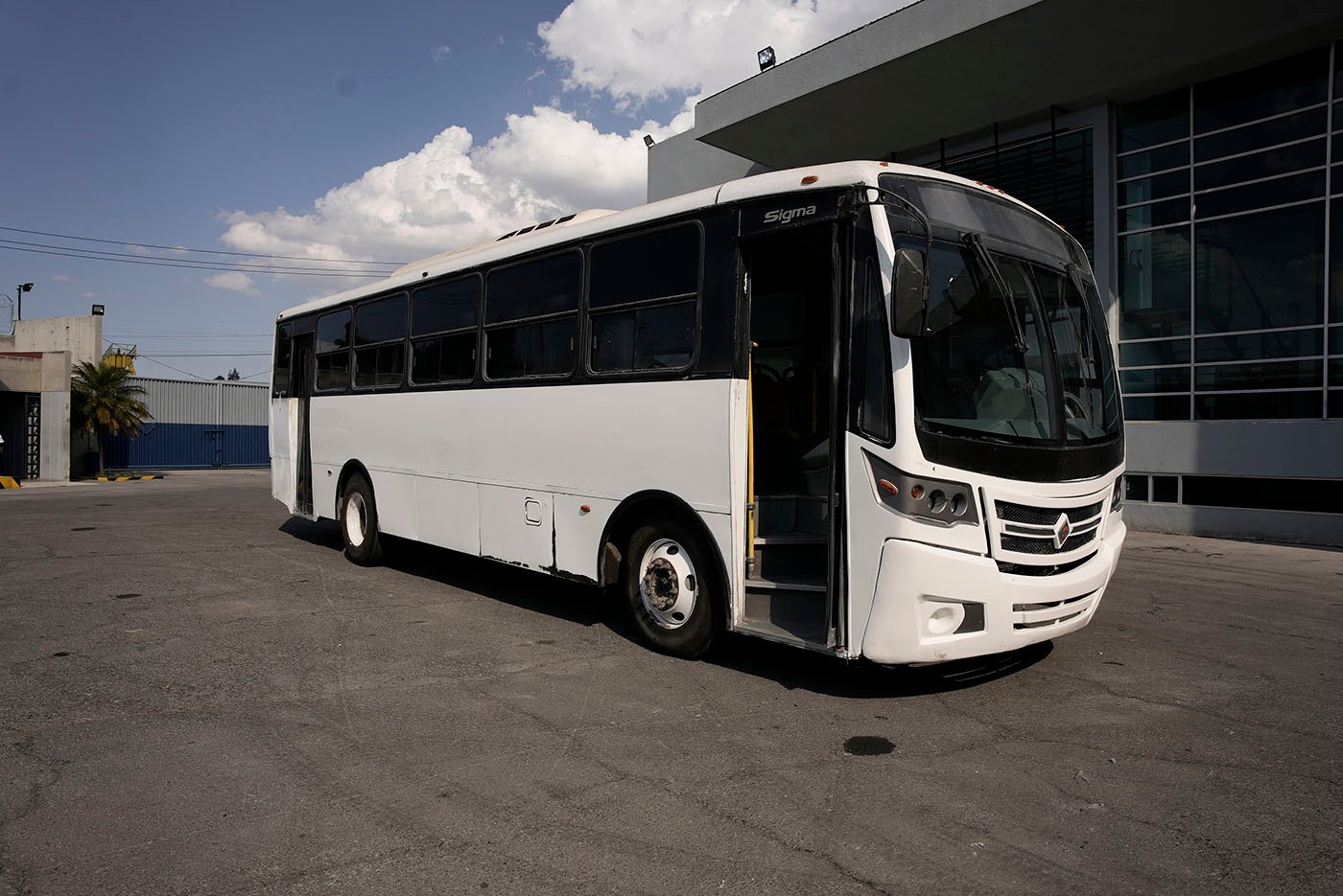 international,4700 FE CON CLIMA CARRIER MOD.AC353 G4.II,2019