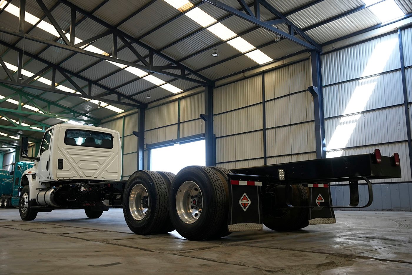 international,MV 250HP ISB 10VEL 52K,2023