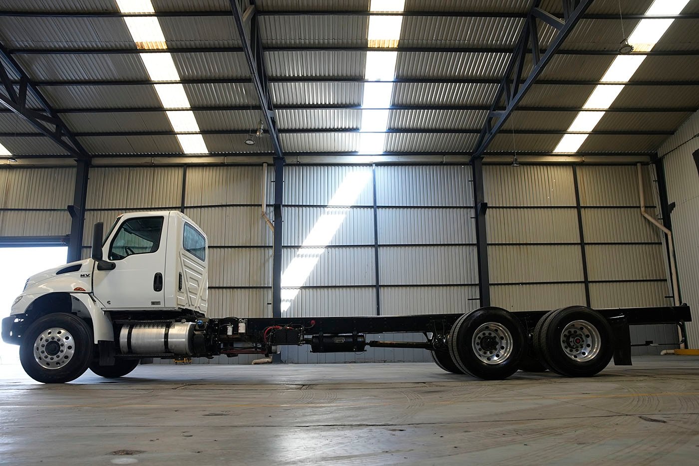 international,MV 250HP ISB 10VEL 52K,2023