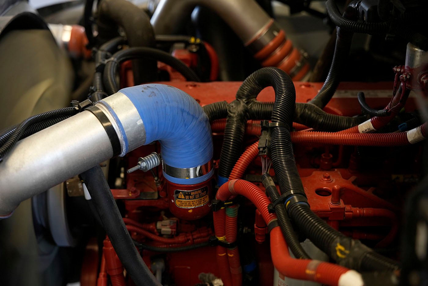 international,MV 250HP ISB 10VEL 52K,2023