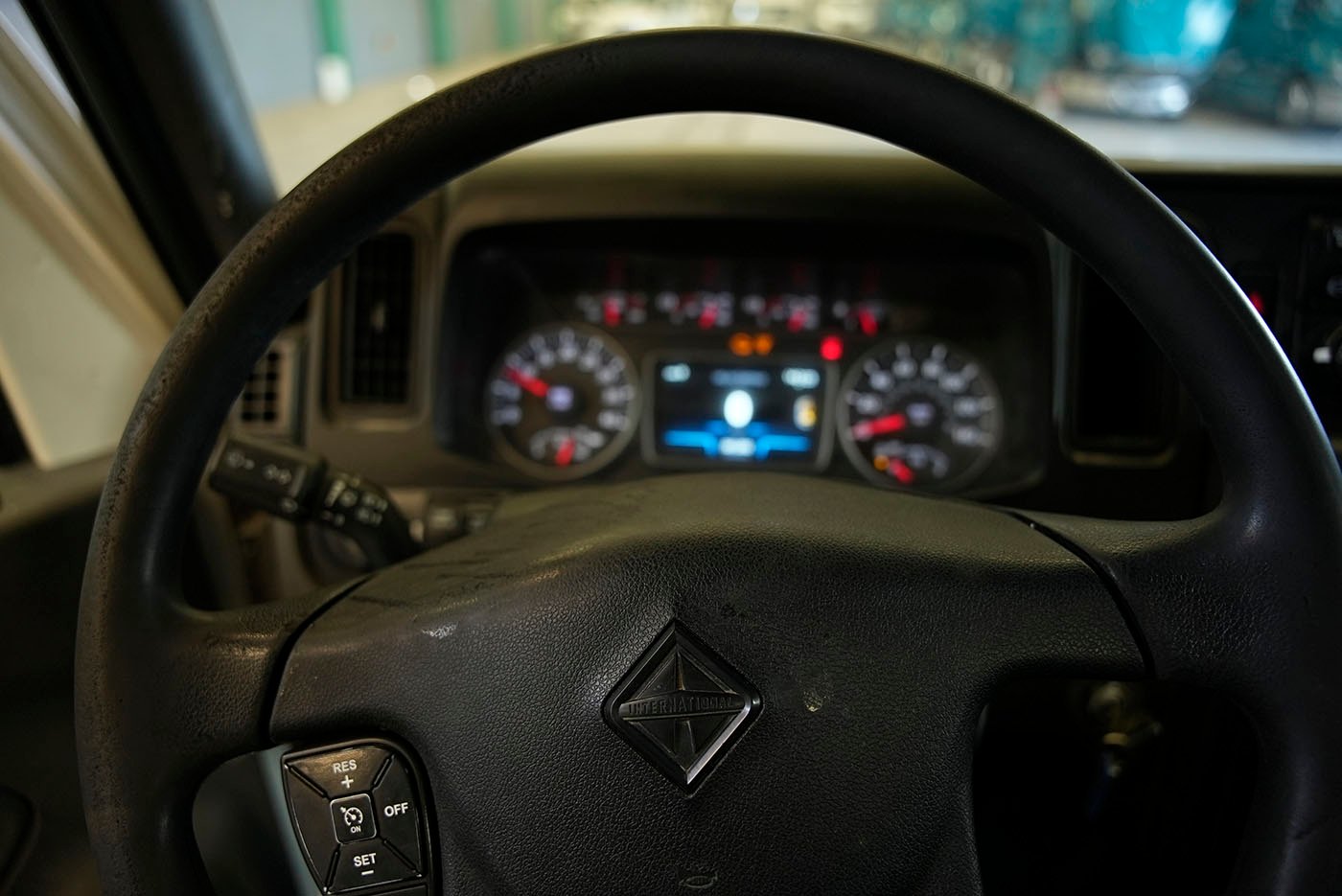 international,MV 250HP ISB 10VEL 52K,2023