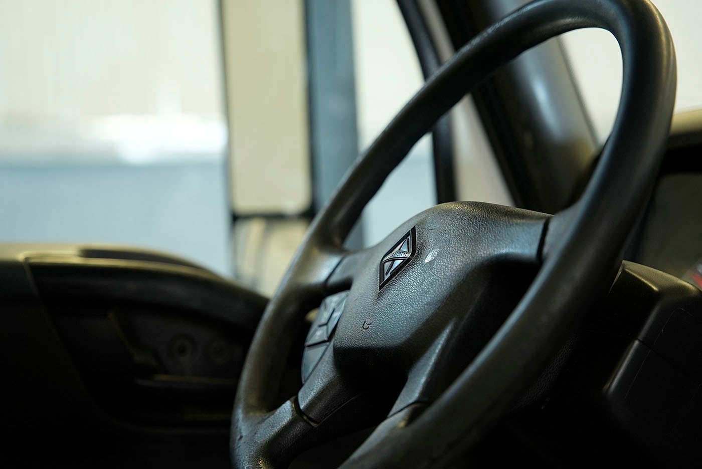 international,MV 250HP ISB 10VEL 52K,2023