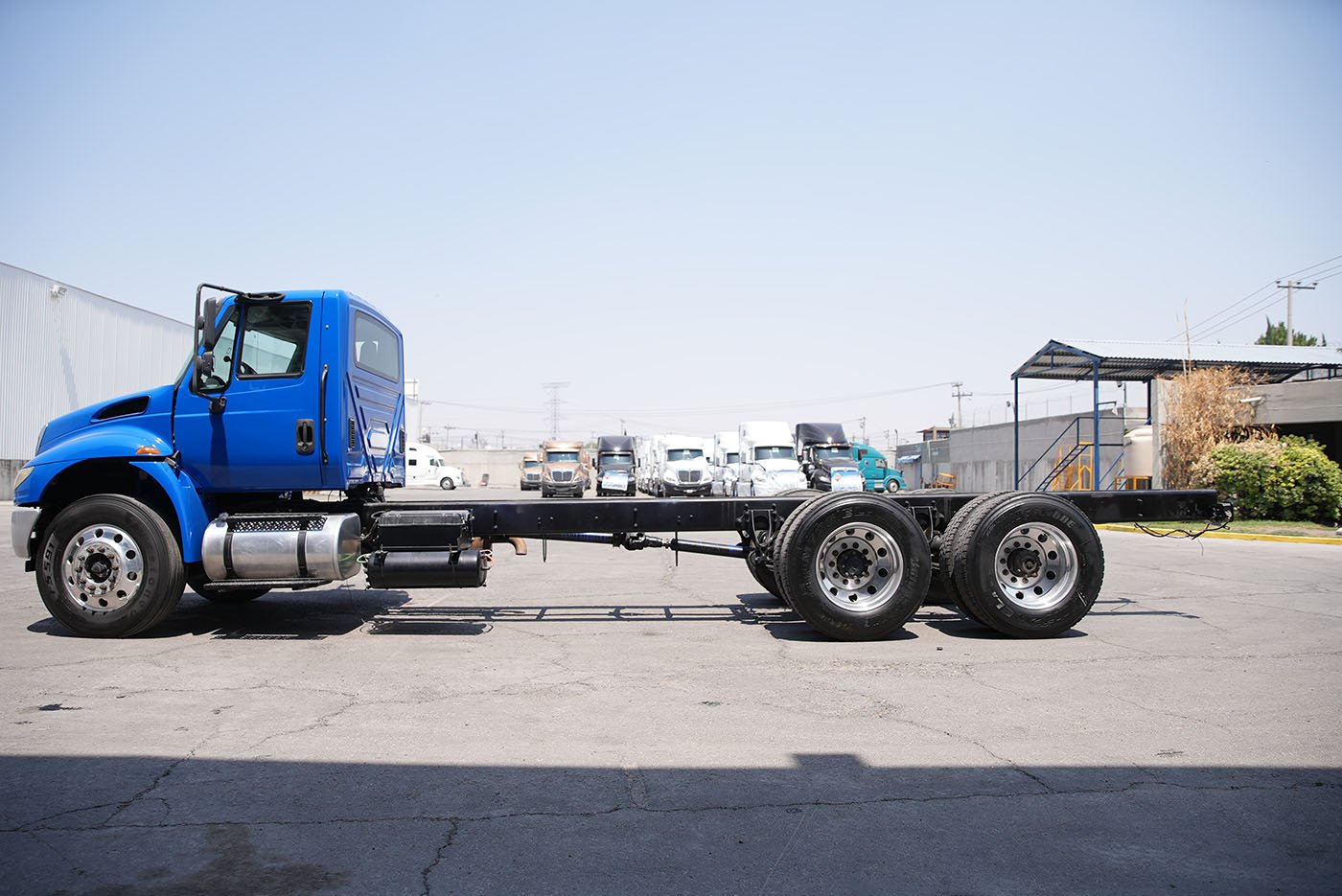 international,4400 260HP DT466 10VEL 236 NEU,2017