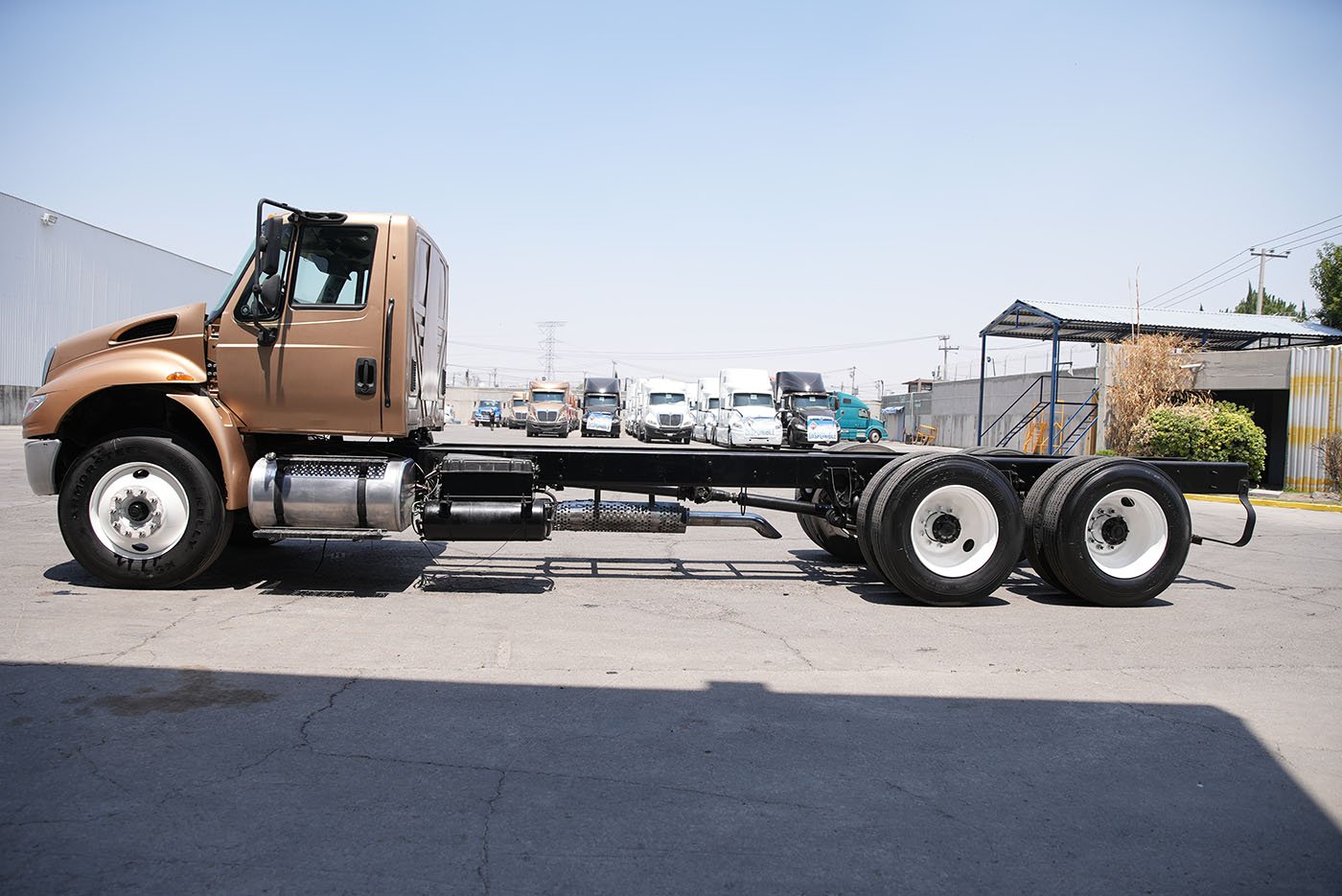 international,4400 260HP DT466 10VEL 236 NEU,2017
