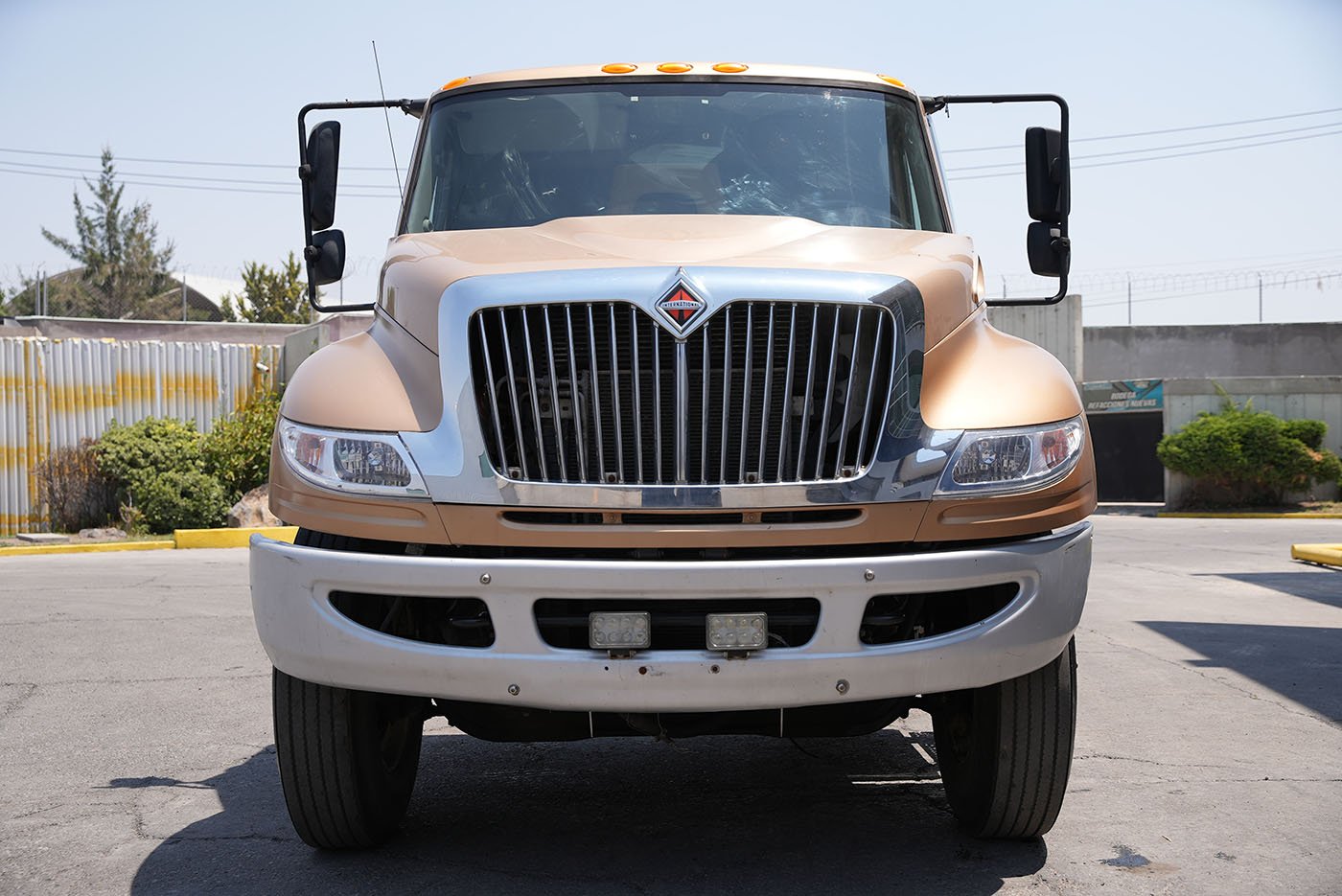 international,4400 260HP DT466 10VEL 236 NEU,2017