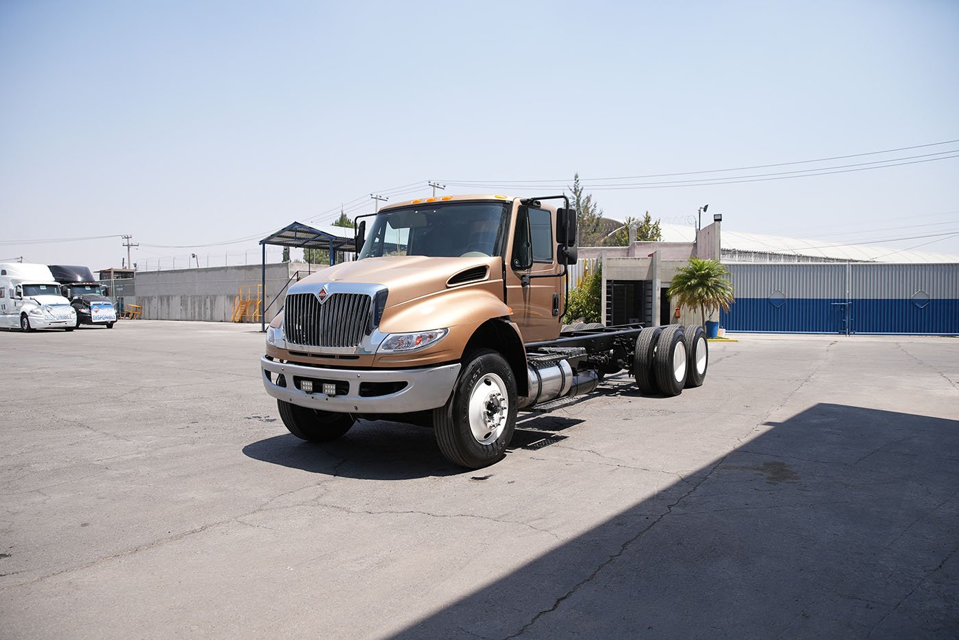 international,4400 260HP DT466 10VEL 236 NEU,2017