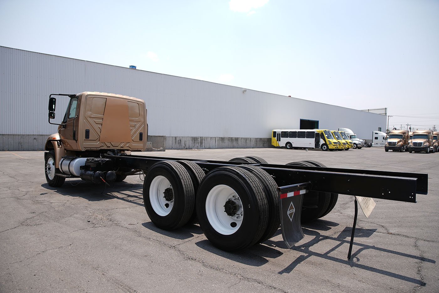 international,4400 260HP DT466 10VEL 236 NEU,2017