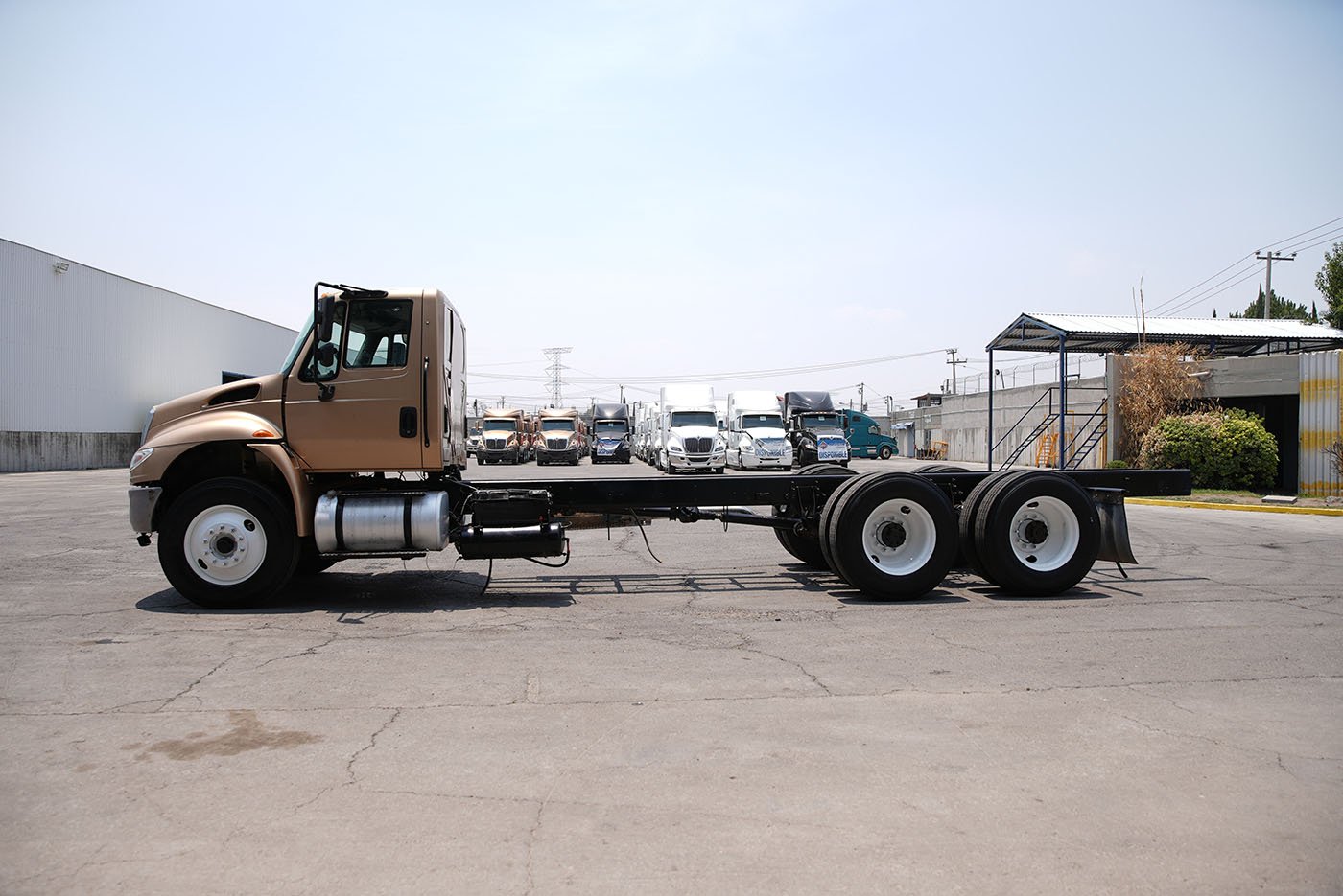international,4400 260HP DT466 10VEL 236 NEU,2017
