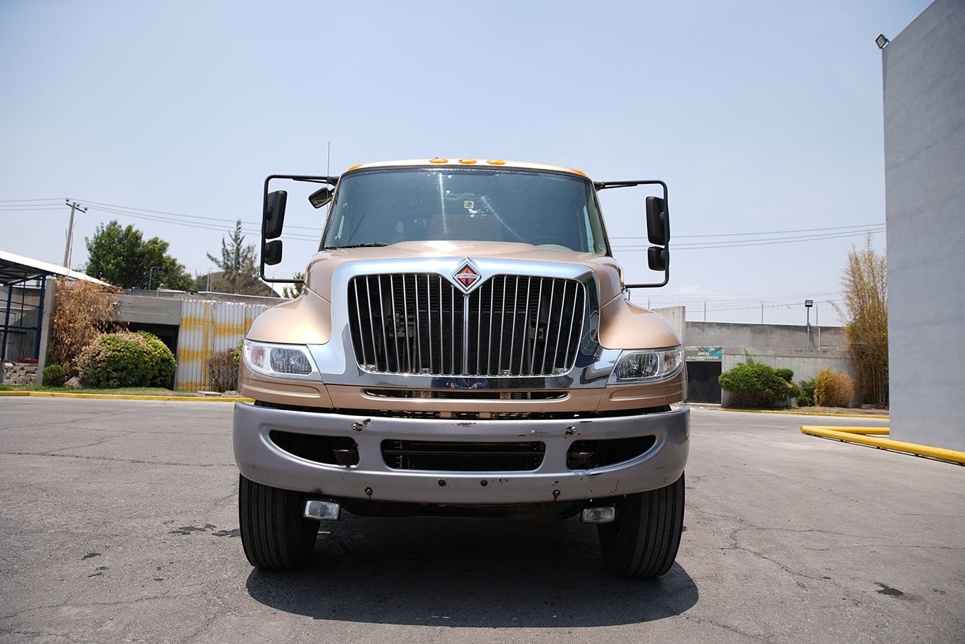 international,4400 260HP DT466 10VEL 236 NEU,2017
