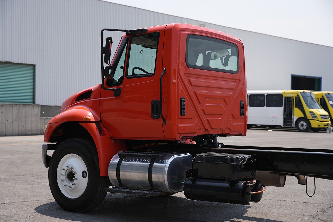 international,4400 260HP DT466 10VEL 236 NEU,2017