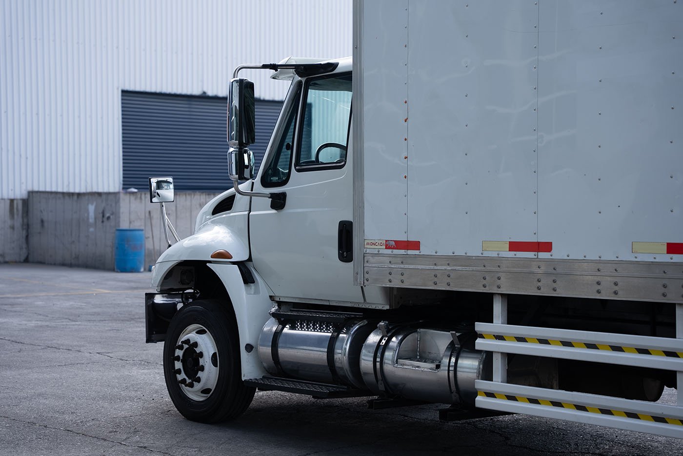 international,DURASTAR 4300 210 25.5K LOW PROFILE INCLUYE CAJA SECA CERRAD,2019