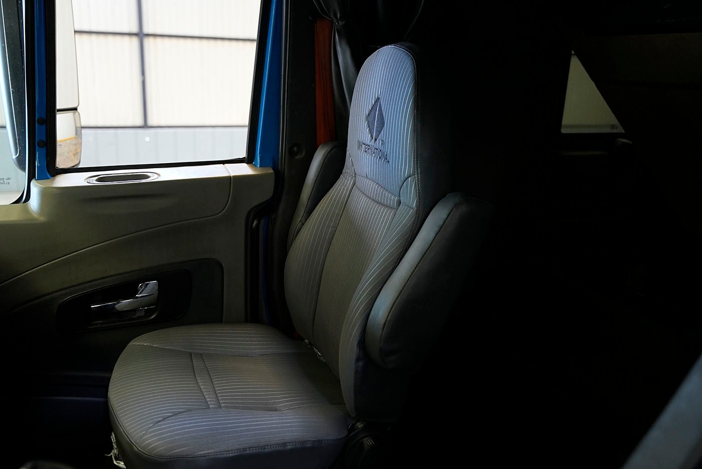 international,PROSTAR SKY RISE,2019