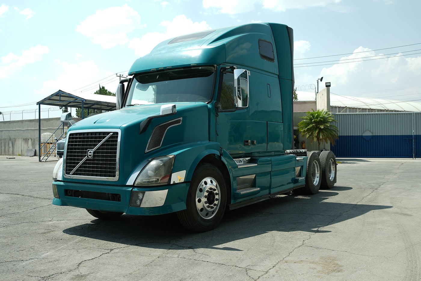 volvo,VNL 64T-670,2015