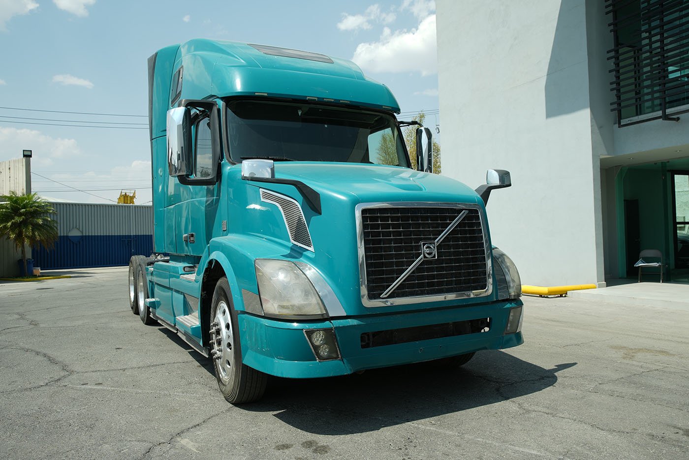 volvo,VNL 64T-670,2015