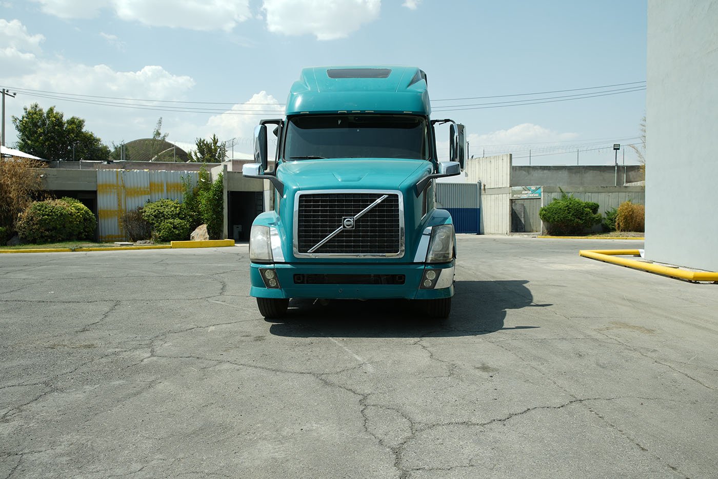 volvo,VNL 64T-670,2015