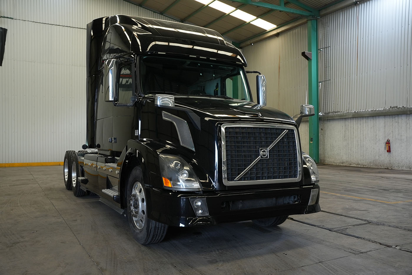 volvo,VNL64T-670,2015